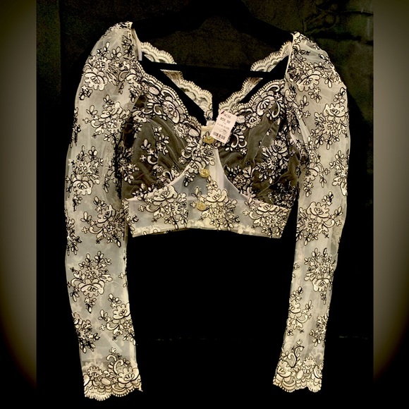Akira, Crop Top, Blouse, Christmas Evening Wear - Picture 1 of 2
